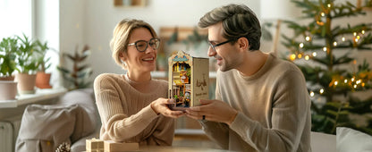 Romantic Venice Book Nook