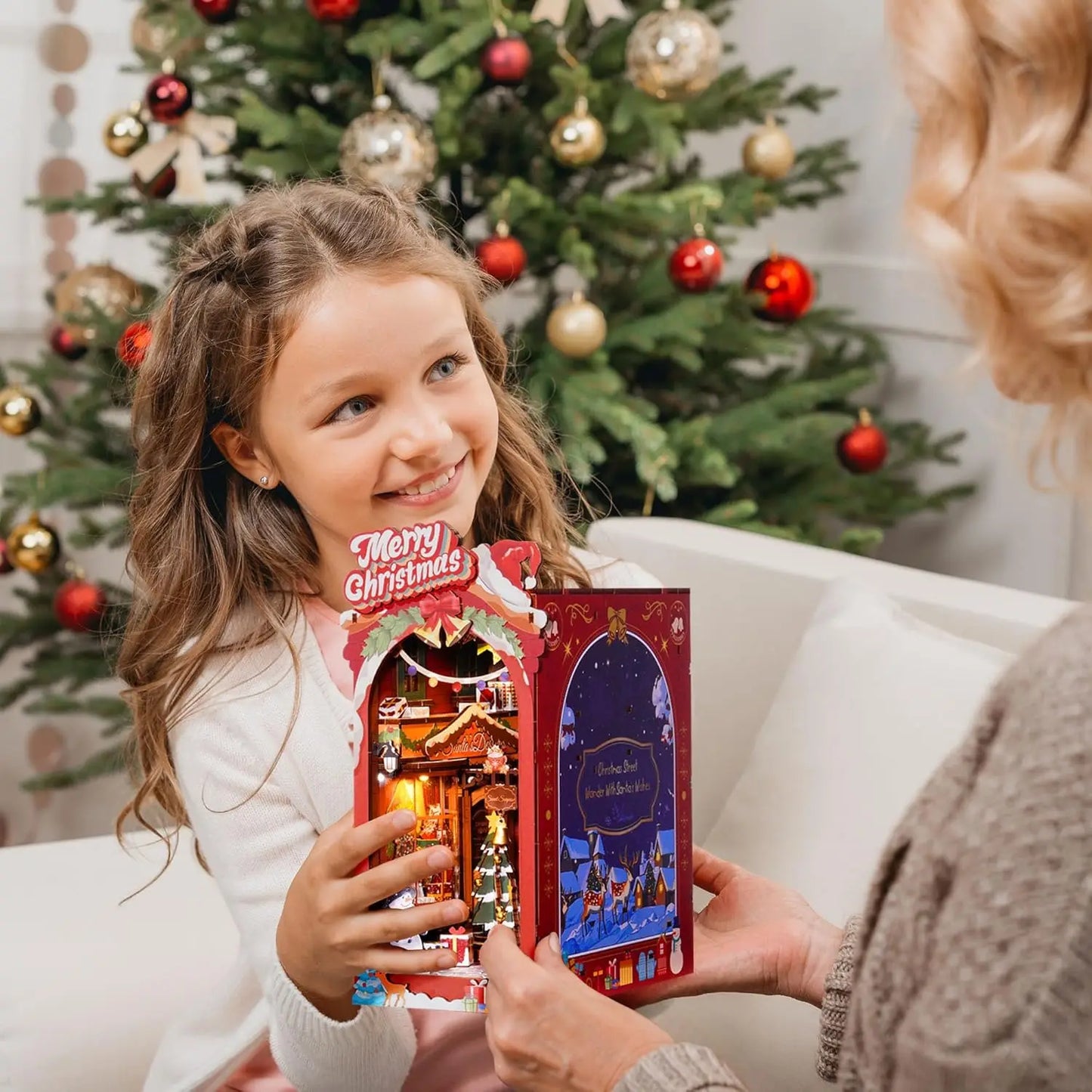 Christmass Street Book Nook DIY